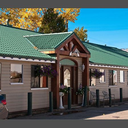 Dancing Bears Inn East Glacier Park Village Екстериор снимка