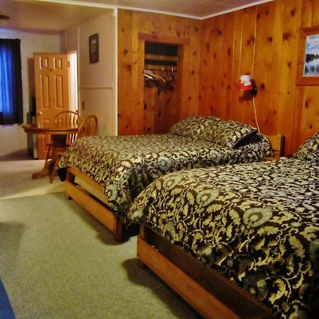 Dancing Bears Inn East Glacier Park Village Екстериор снимка