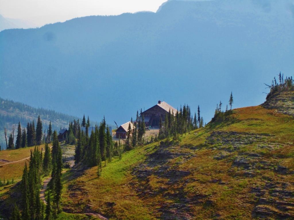 Dancing Bears Inn East Glacier Park Village Екстериор снимка