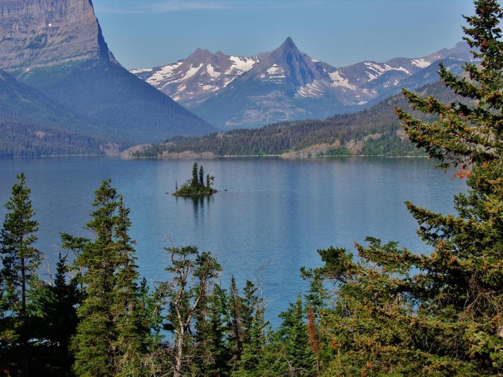 Dancing Bears Inn East Glacier Park Village Екстериор снимка